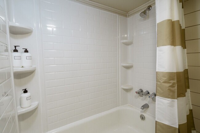 Building Photo - 421 Pennsylvania Ave