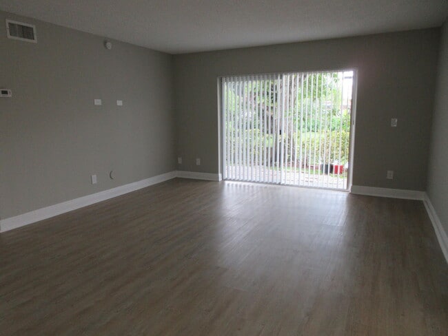 Building Photo - 4065 NW 114th Ave