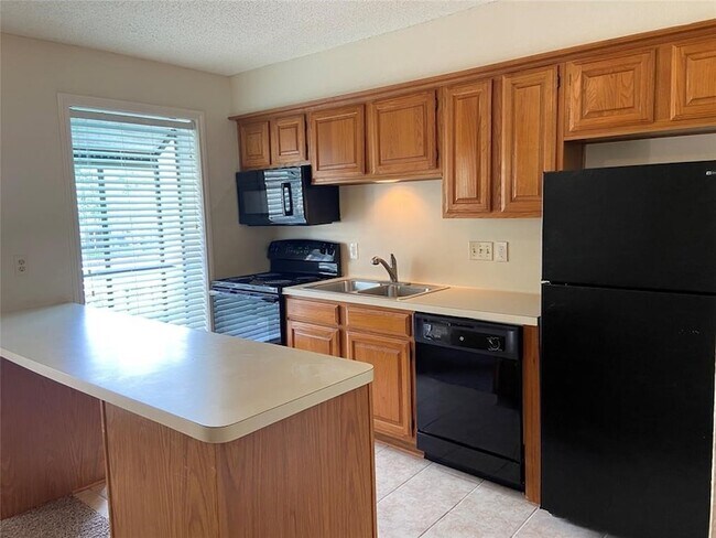 Building Photo - 1311 Antoine Dr