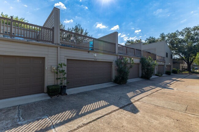 Building Photo - 1625 Prairie Grove Dr