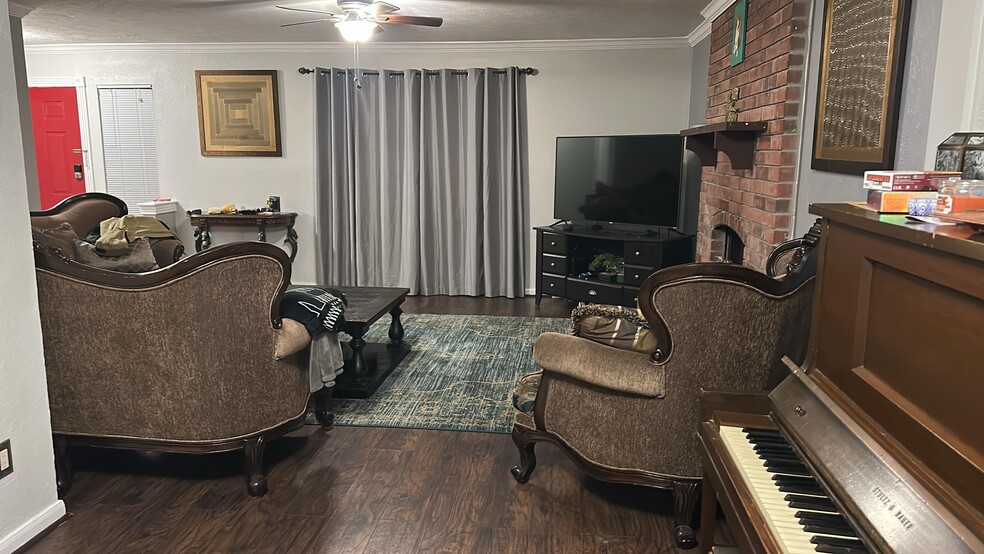 Building Photo - 5406 Fair Forest Dr