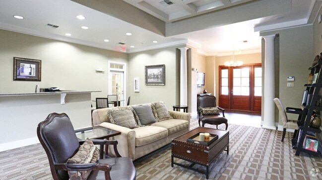 Lobby Photo - Camden Ashburn Farm