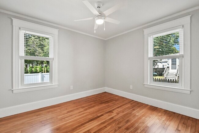 Building Photo - 10 Cain Ave