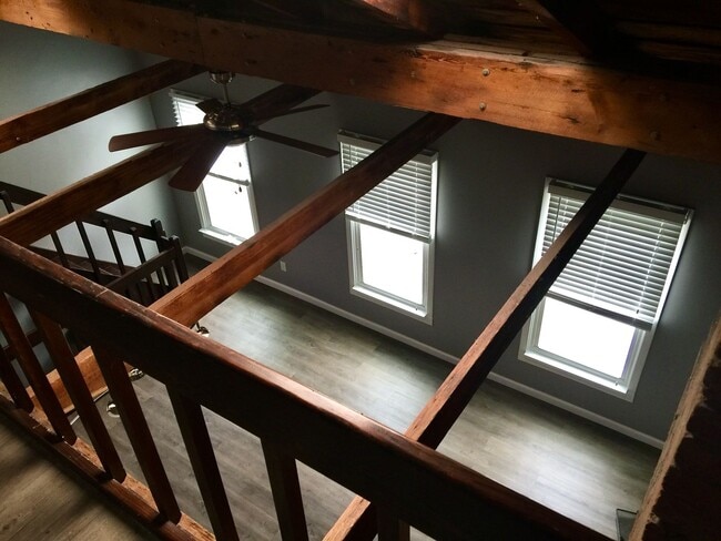 Building Photo - 116 Kearsarge St