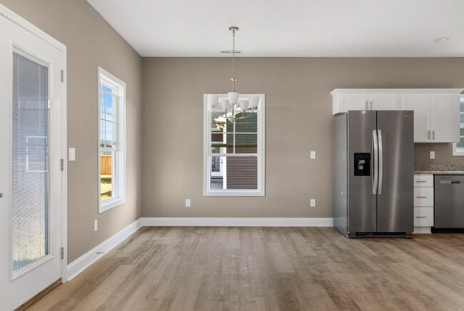 Building Photo - 600 Victoria Wy