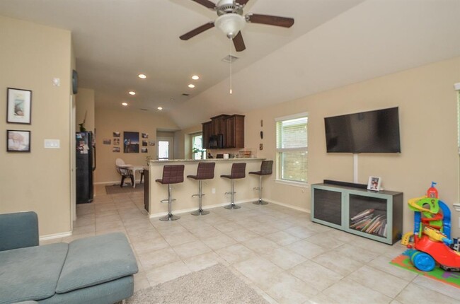 Building Photo - 3615 Sumner Lodge Dr