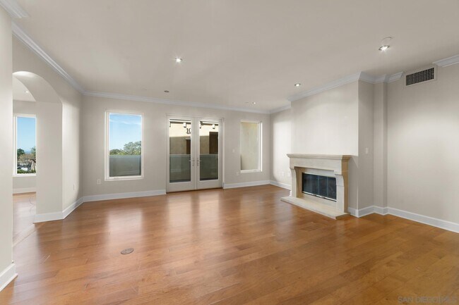Building Photo - 1020 Genter St