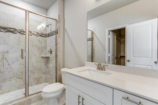 Building Photo - 17553 Sequoia Dr