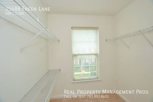 Building Photo - 25488 Freda Ln