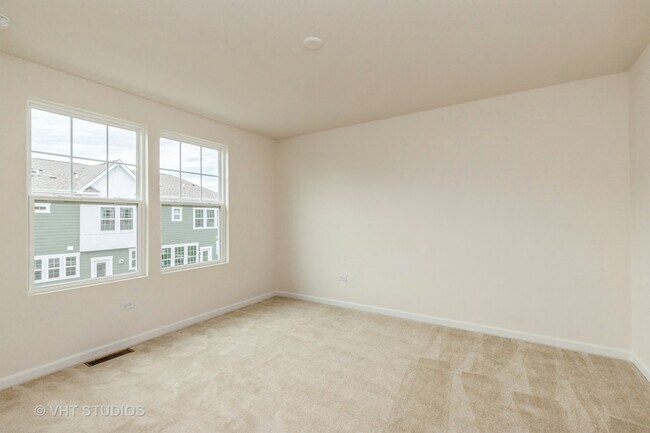 Building Photo - 155 Yorktown Ct