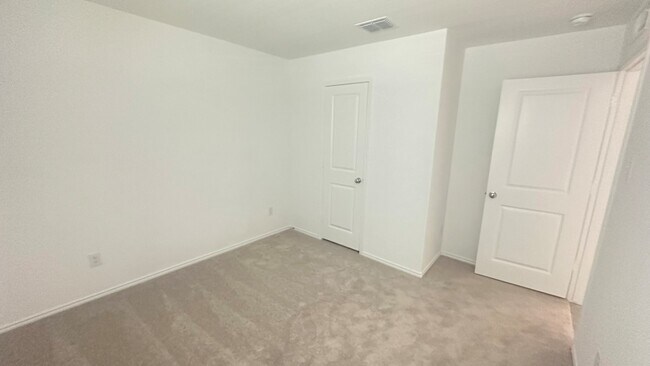 Building Photo - 3420 Flicker Ln