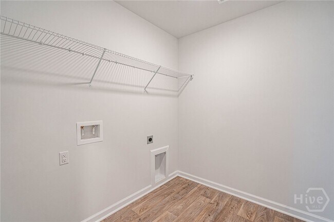 Building Photo - 1004 Bergamot Rd