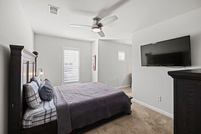 Building Photo - 2615 Quaterdeck Drive