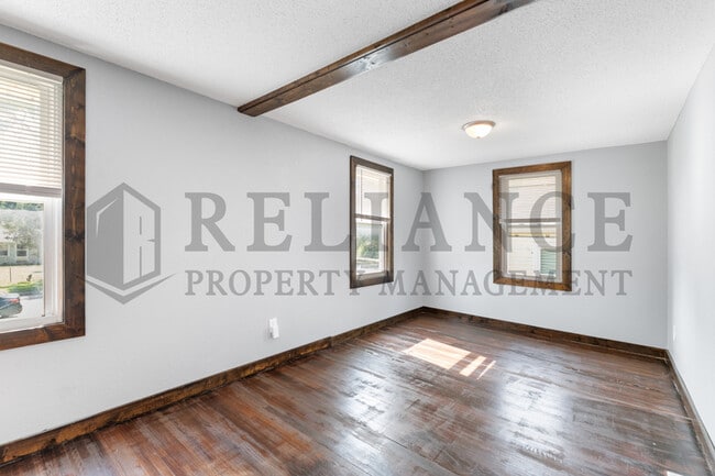 Building Photo - 1735 S Dodge Ave