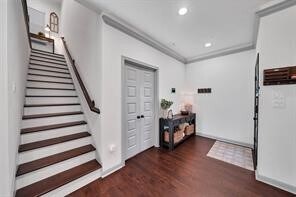 Building Photo - 907 Frio St