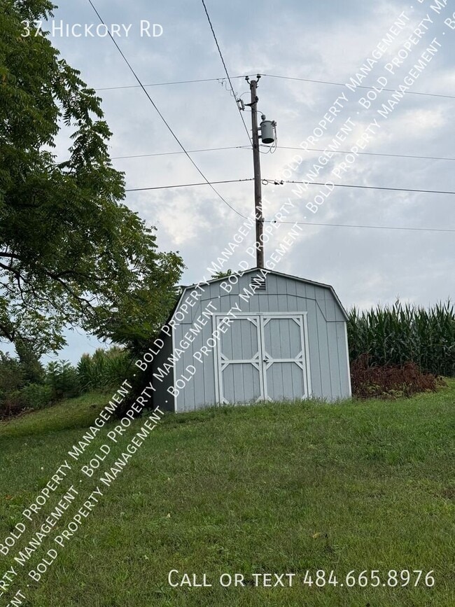 Building Photo - 37 Hickory Rd