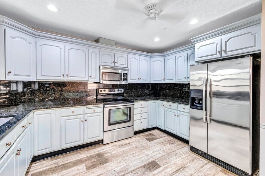 Primary Photo - 2075 NW 15th Pl