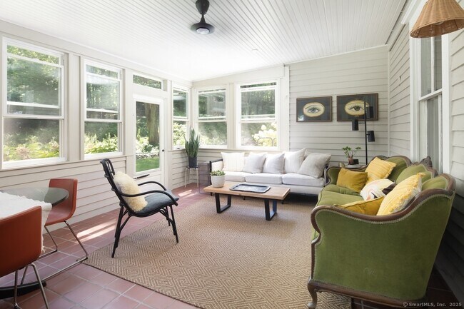 Building Photo - 16 Under Mountain Rd