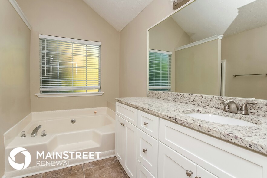 Building Photo - 11213 Weeping Willow Pl