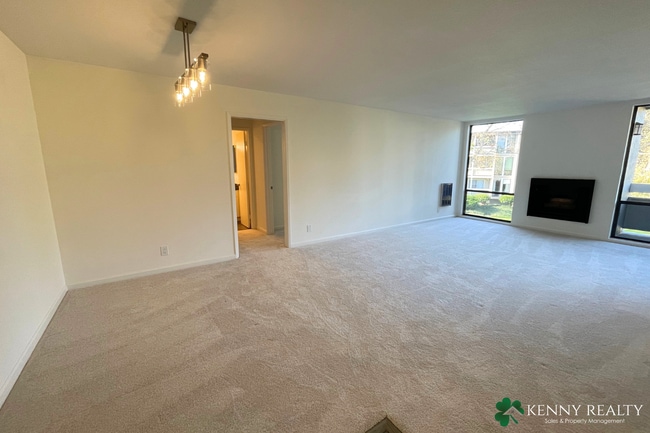 Building Photo - Remodeled 3BR Condo with Large Deck, Park Views & Resort-Style Amenities in Foster City
