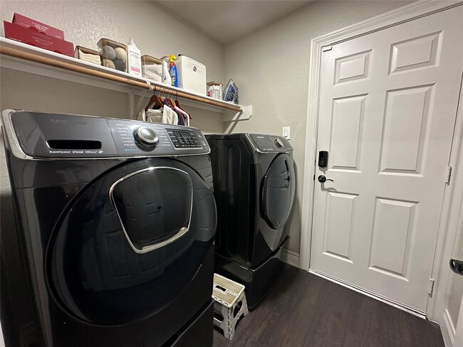 Building Photo - 21641 Forest Colony Dr