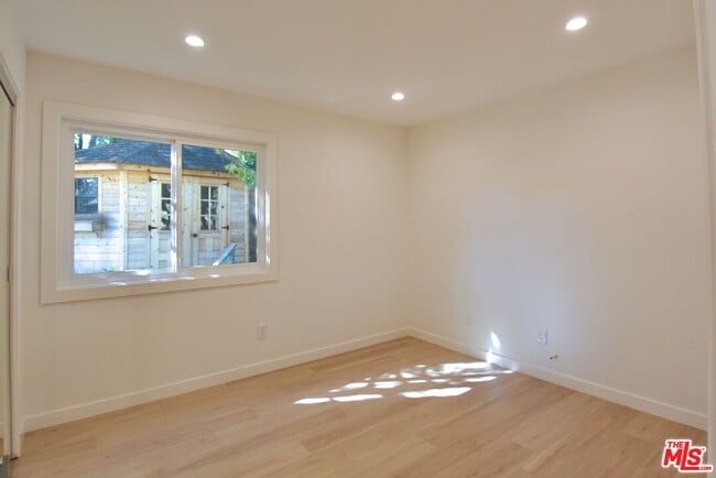 Building Photo - 24621 Aquilla Dr