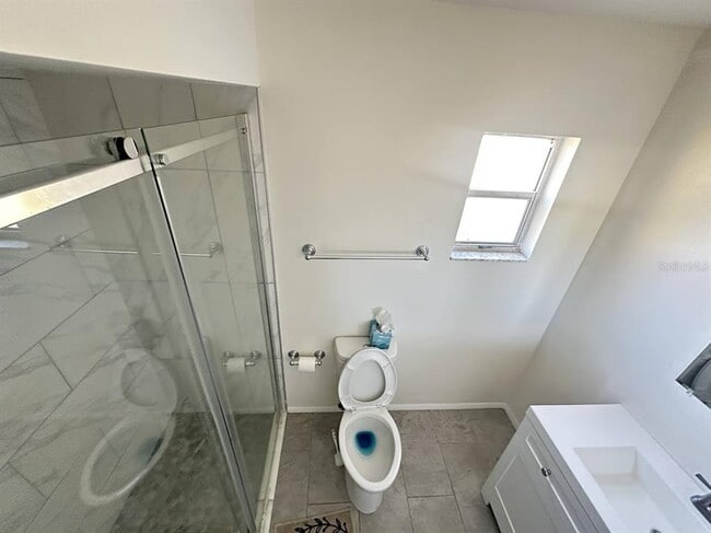 Building Photo - 106 Toluca Dr