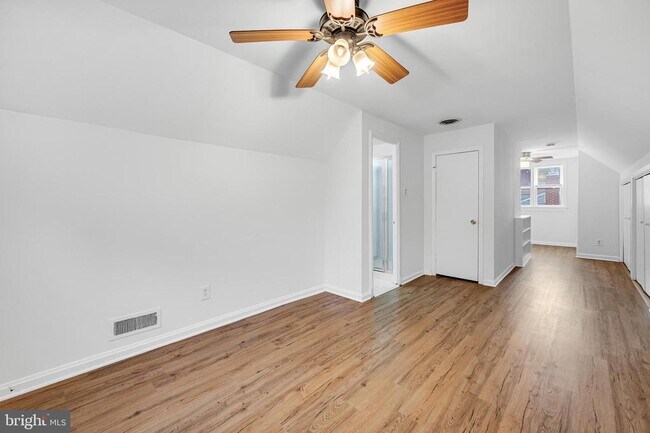 Building Photo - 5023 Druid Dr