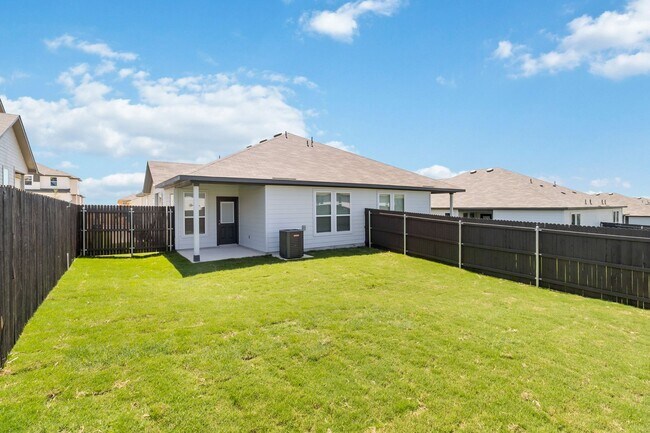 Building Photo - Brand New 3-Bedroom Unit with Open Floor Plan & Private Yard in Buda