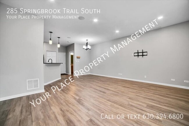 Building Photo - 285 Springbrook Trail S