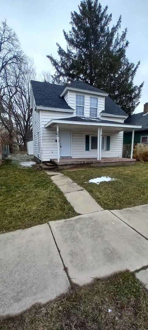 Building Photo - *PENDING* Recently Remodeled 2-Bedroom, 2-Bathroom Home – $1,100/Month - Accepting Section 8