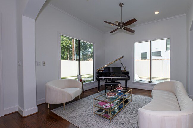 Building Photo - 1409 Indiana St