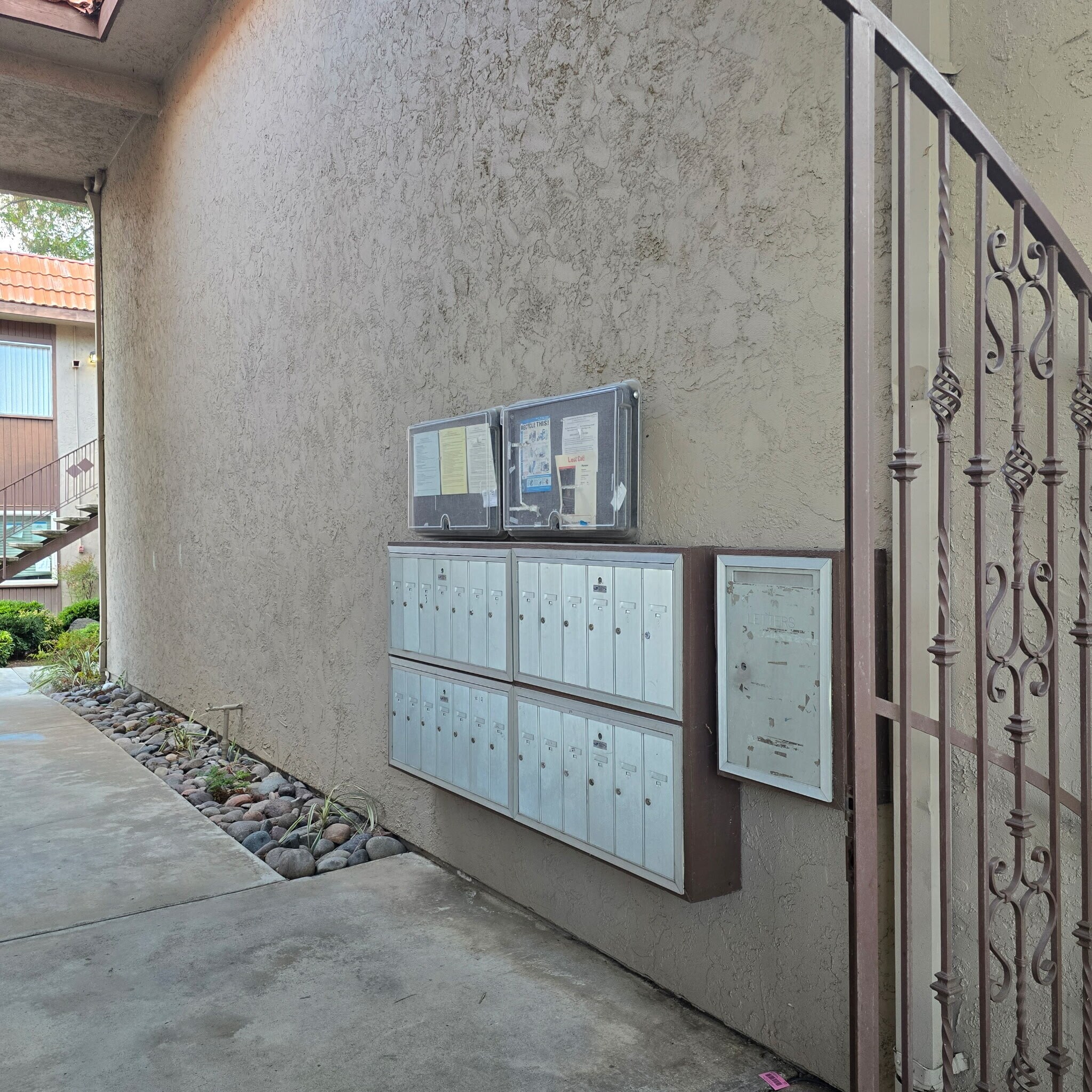 Building Photo - 2616 Alpine Blvd