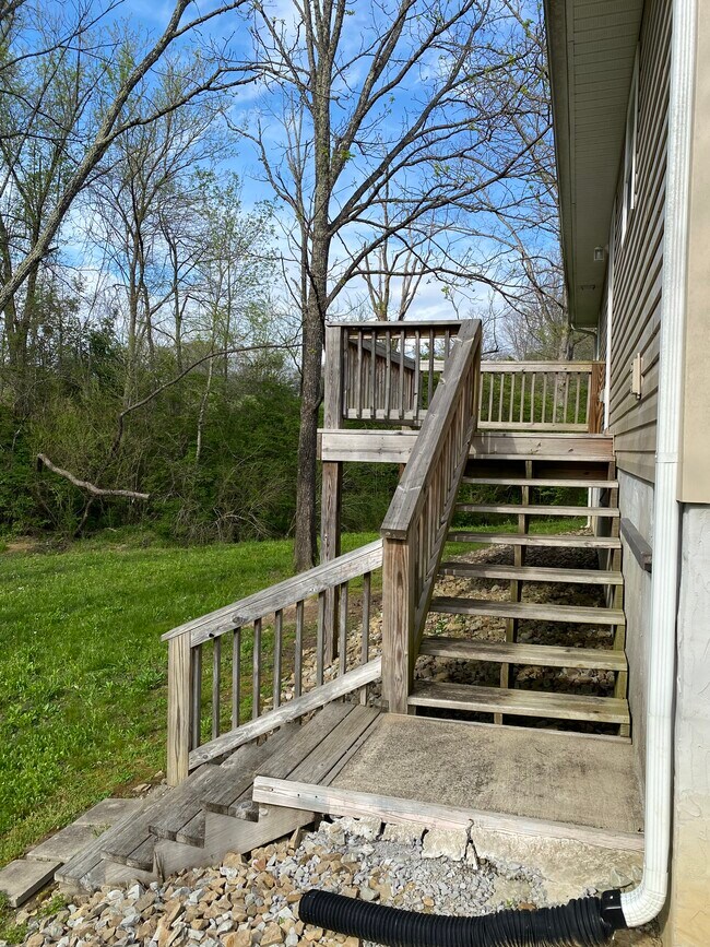 Building Photo - 1120 Fourth St