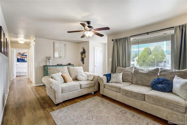 Building Photo - 257 Sherri Dr