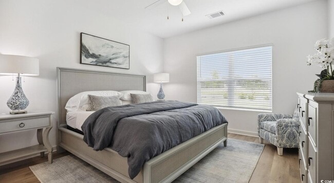 Building Photo - 31 Quaker Rdg Dr