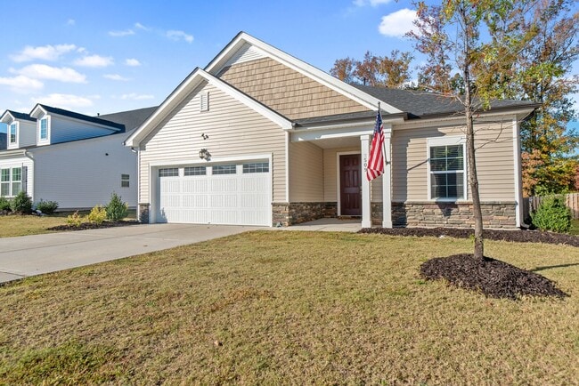 Building Photo - AVAILABLE in July Charming 3-Bedroom, 2-Bath Ranch-Style Home