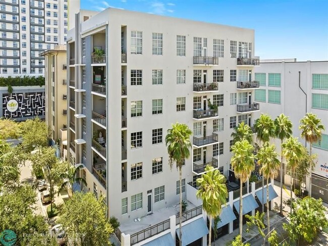 Building Photo - 411 NW 1st Ave