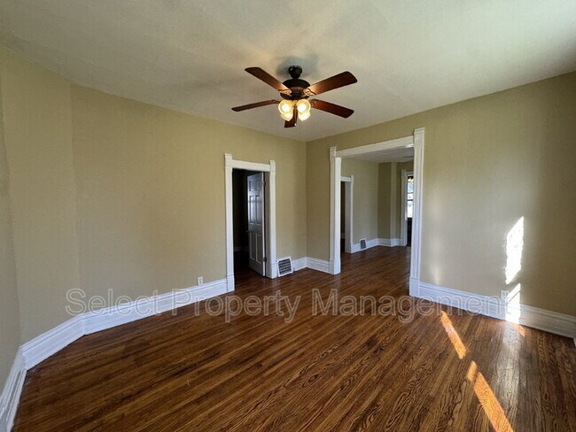 Building Photo - 3201 Dinnen Ave