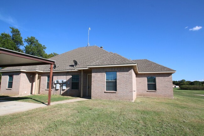Building Photo - 105-107 Sunburst Court