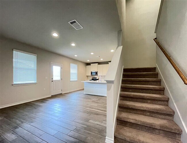 Building Photo - 1602 Jacey Way