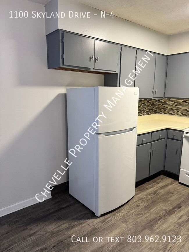 Building Photo - 1100 Skyland Dr