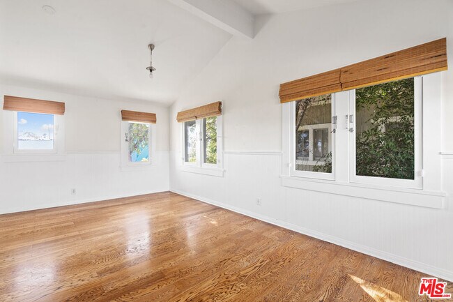 Building Photo - 1640 Electric Ave