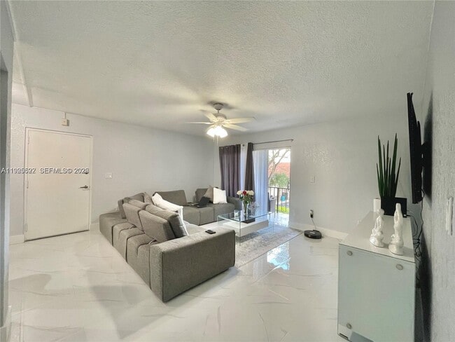 Building Photo - 7110 Fairway Dr