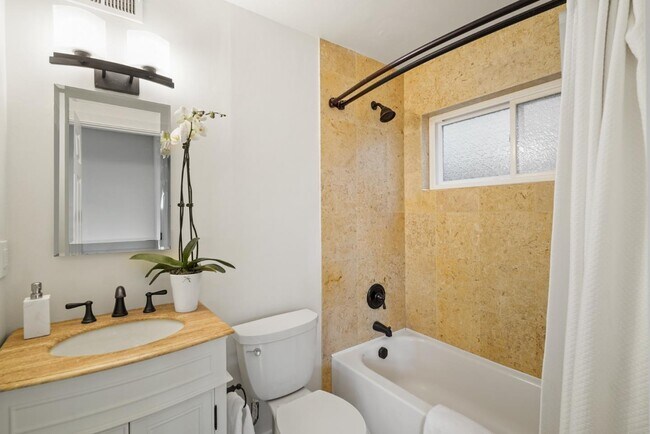 Building Photo - 3811 Farm Hill Blvd