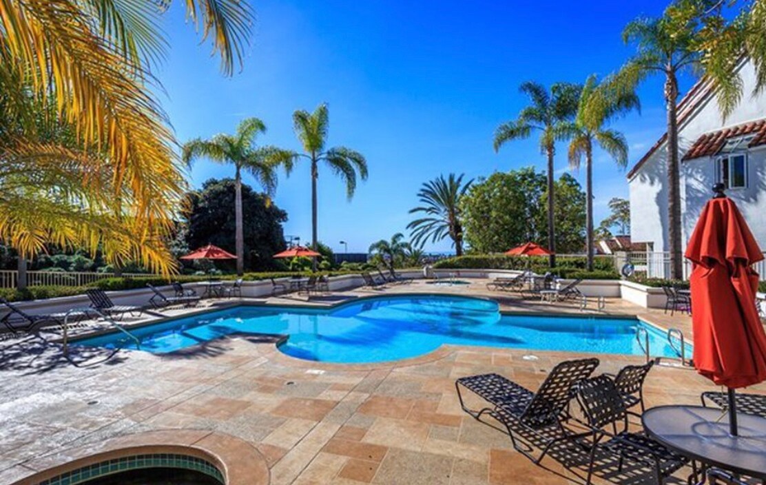 Building Photo - 30 Vista del Mar