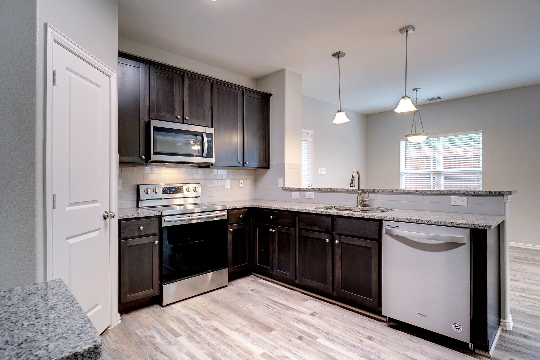 Kitchen - 1923 S Jennings Ave