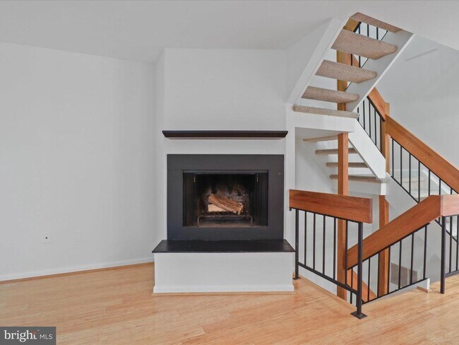 Building Photo - 11645 Newbridge Ct