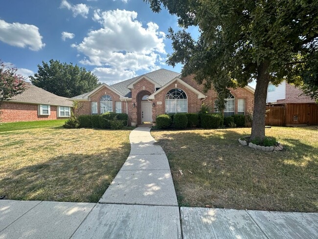 Building Photo - 11913 Wildwood Ln