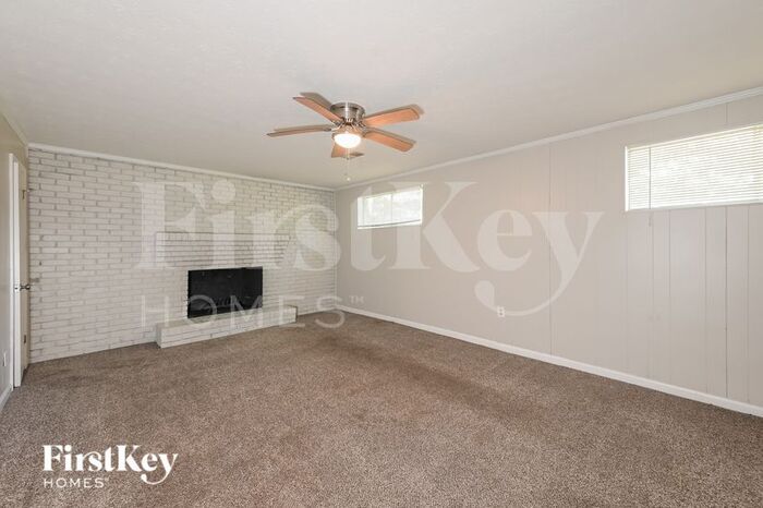 Building Photo - 2051 Windsor Ln SW